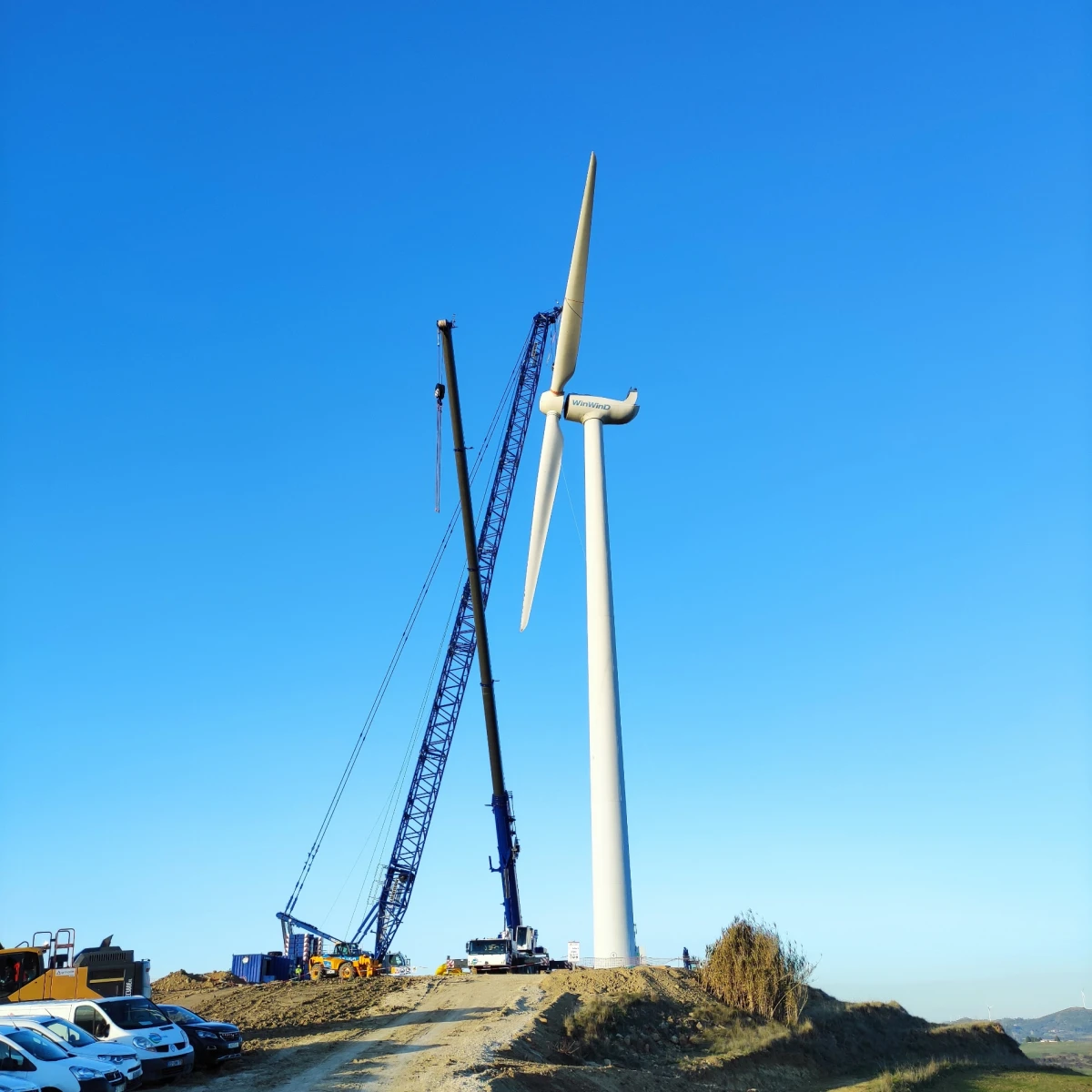 Desmantelamento de dois Aerogeradores WWD-1, no Parque Eólico da Escusa, em Mafra