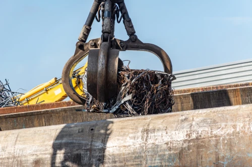 AMBIGROUP, S.A. was founded in January 2004 as a “parent” brand with the aim of consolidating existing companies that would later distinguish themselves in the market.