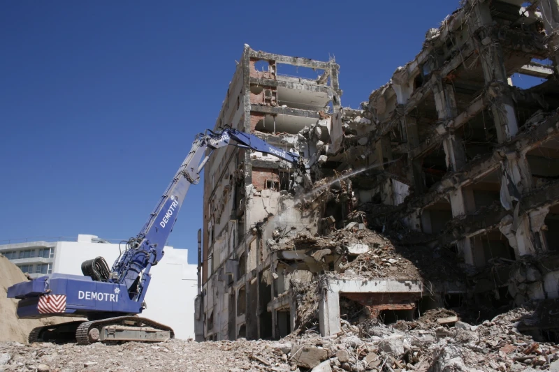 Demolition of the Hotel Estoril-Sol